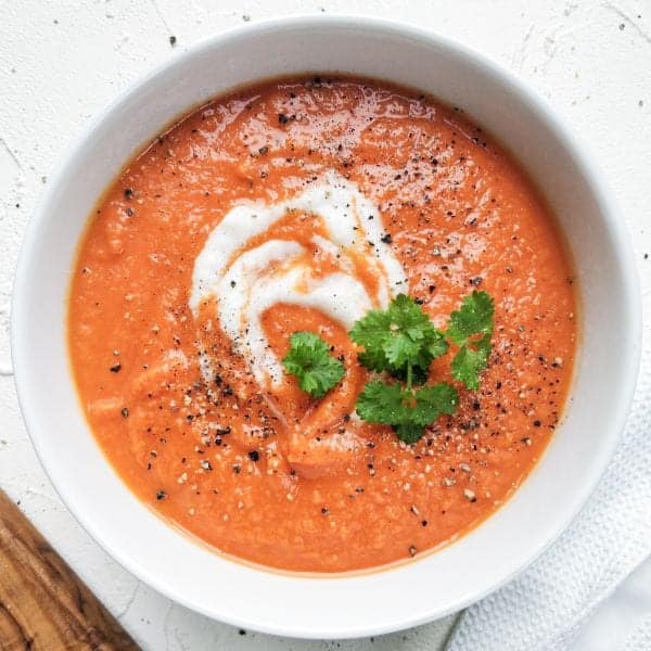 Tomaten-Blumenkohl-Suppe - sarah tardy % Suppen
